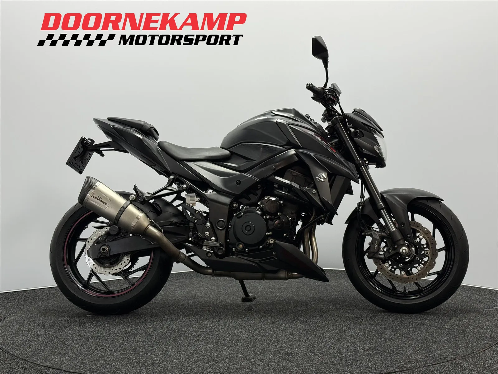 Suzuki GSX-S750 (2017) — foto 1