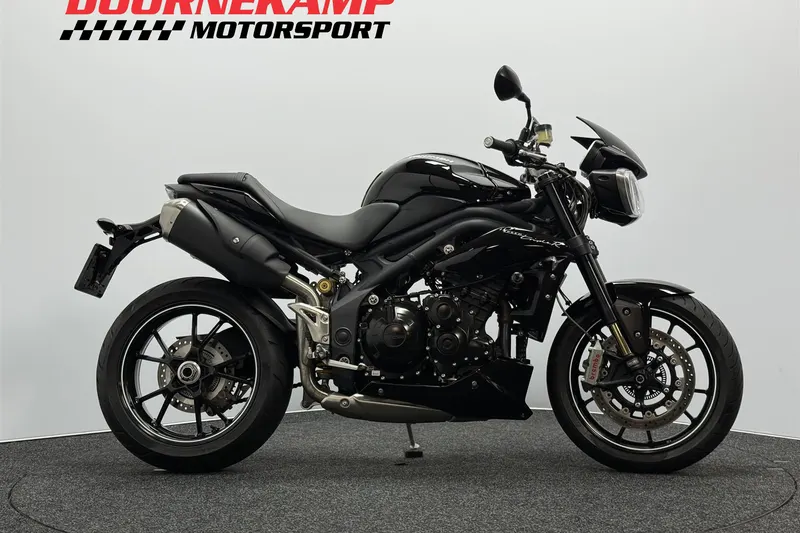 Triumph Speed TRIPLE R (2016)
