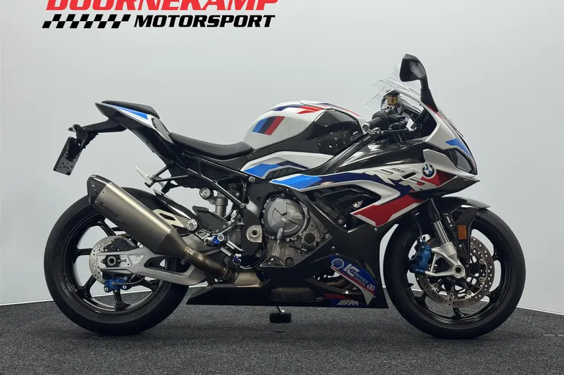 BMW M 1000 RR (2022)