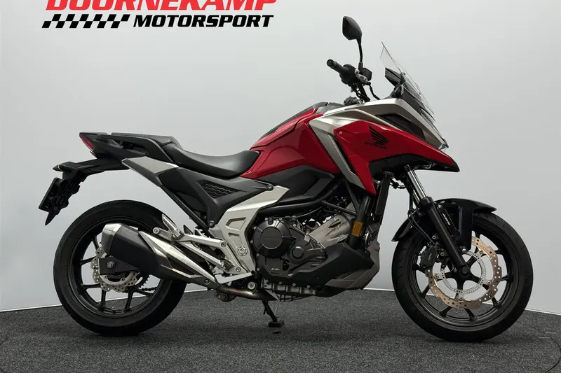 Honda NC750X (2021)