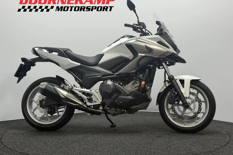 Honda NC750X (2016)