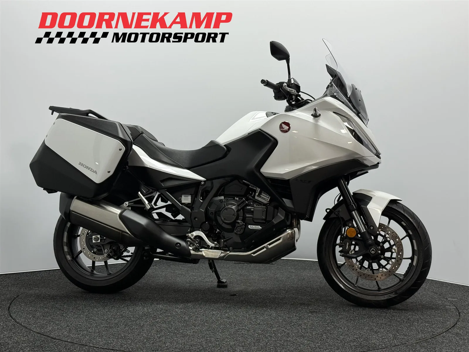 Honda NT 1100 (2023) — foto 1