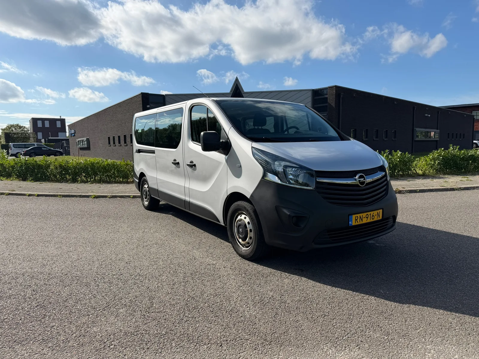 Opel Vivaro (2018) — foto 1