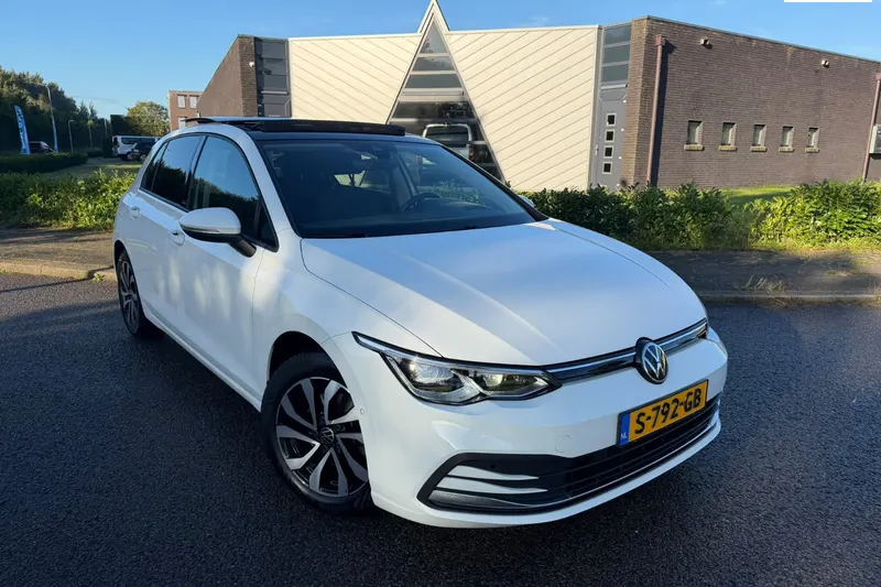 Volkswagen Golf (2022)