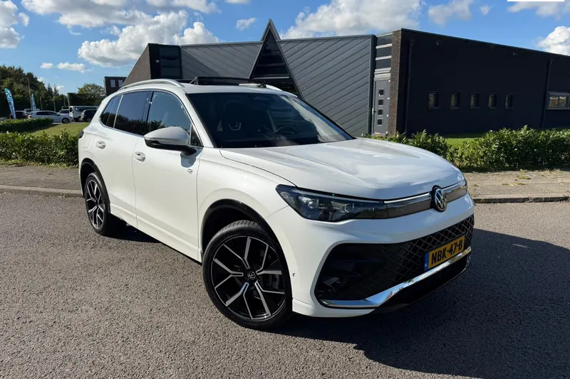 Volkswagen Tiguan (2024)