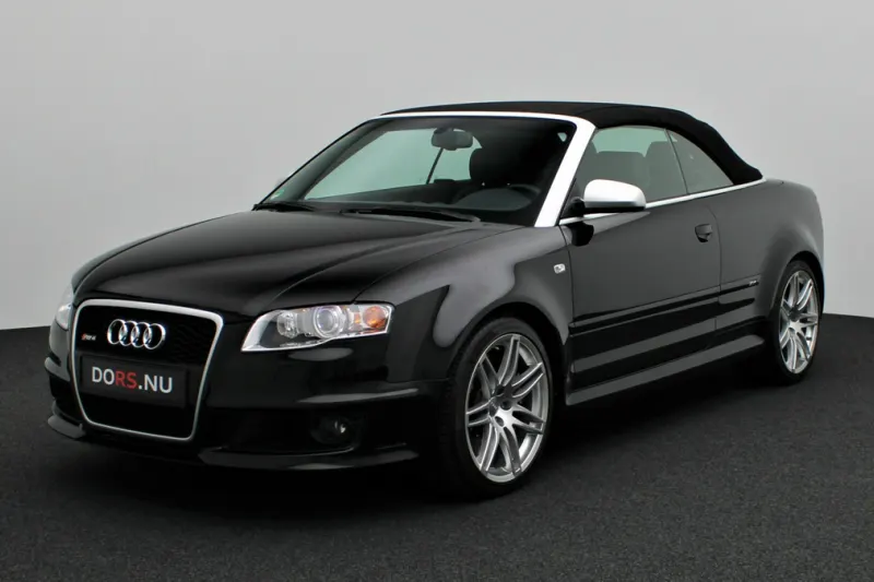Audi RS4 (0)