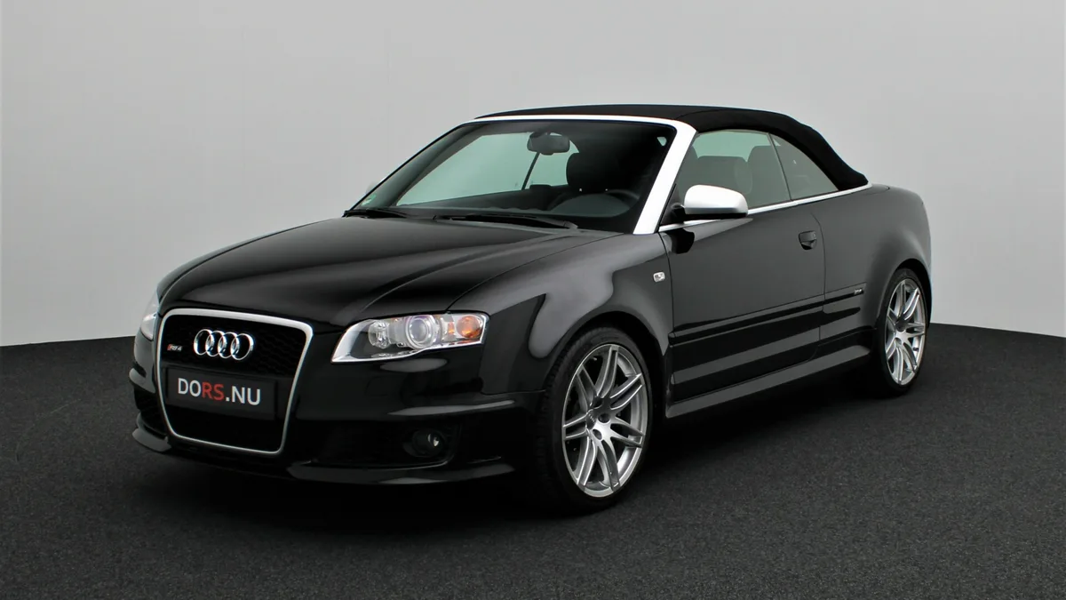 Audi RS4 (0) — foto 1