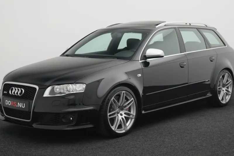 Audi RS4 (2007)