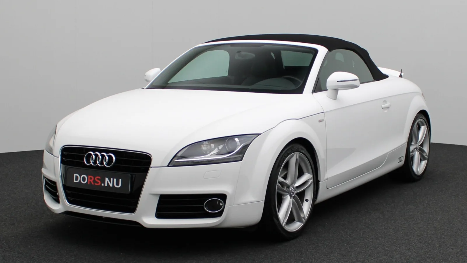 Audi TT (2011) — foto 1