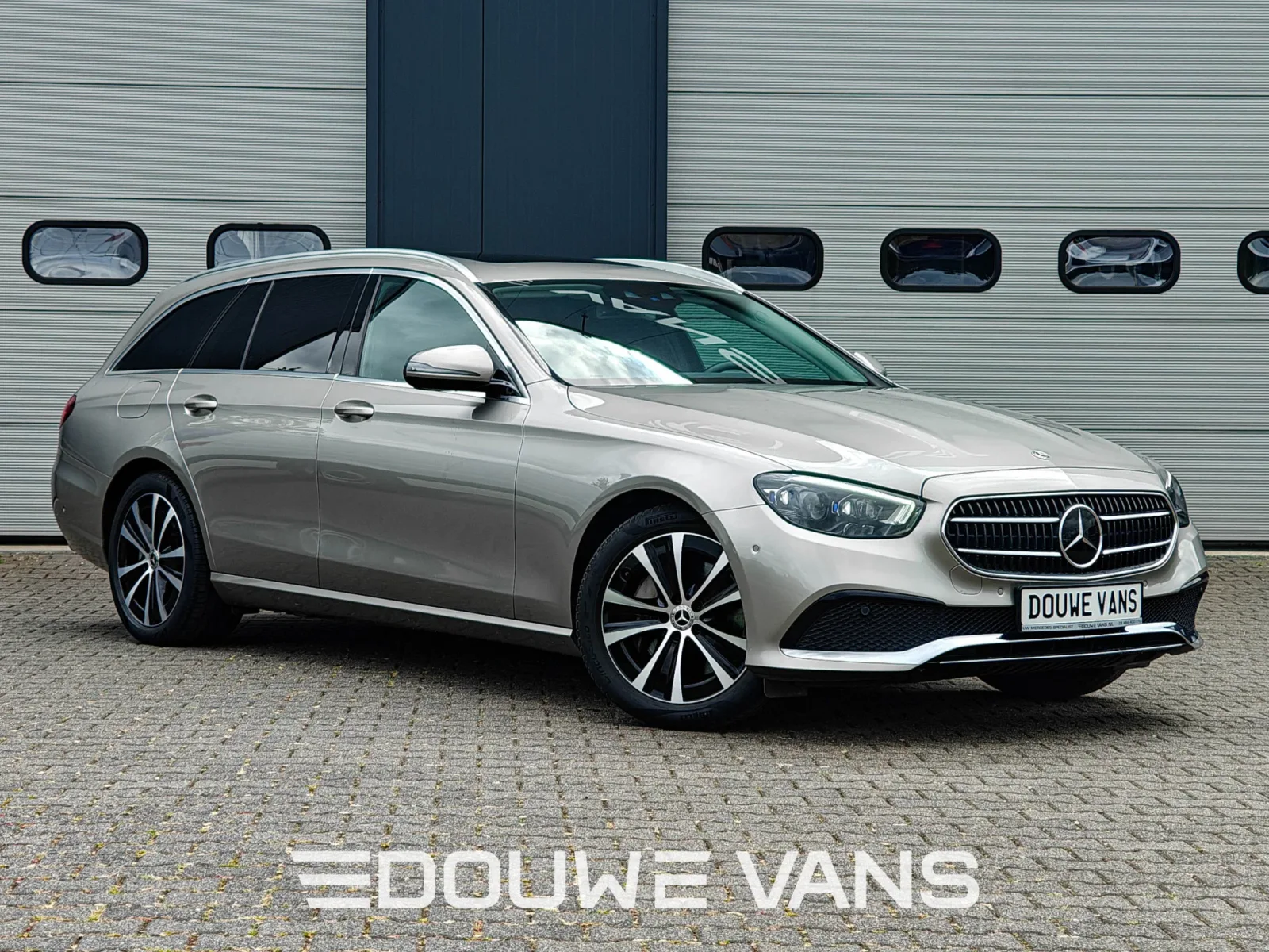 Mercedes-Benz E-Klasse (2022) — foto 1
