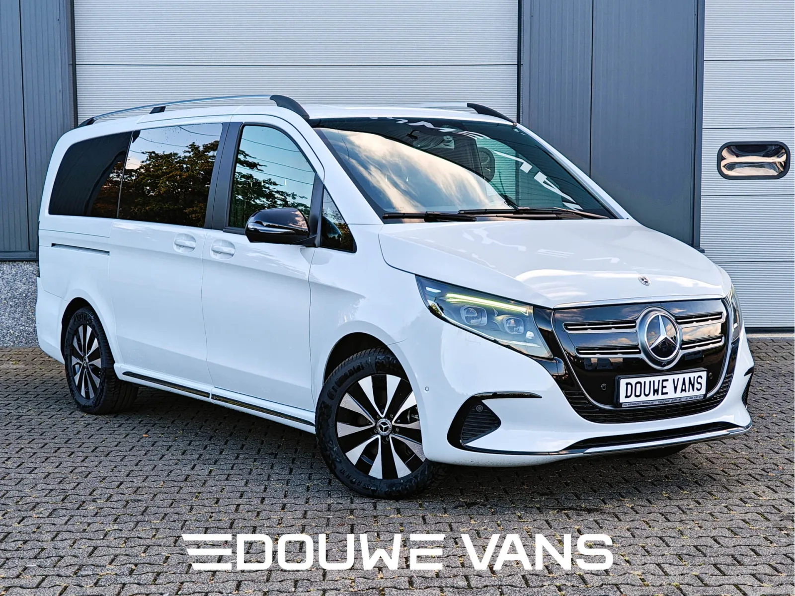 Mercedes-Benz EQV (2024) — foto 1