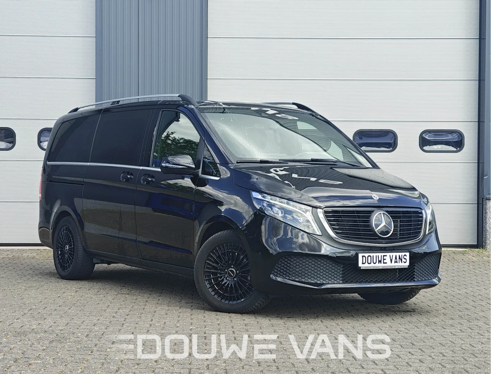 Mercedes-Benz EQV (2024) — foto 1