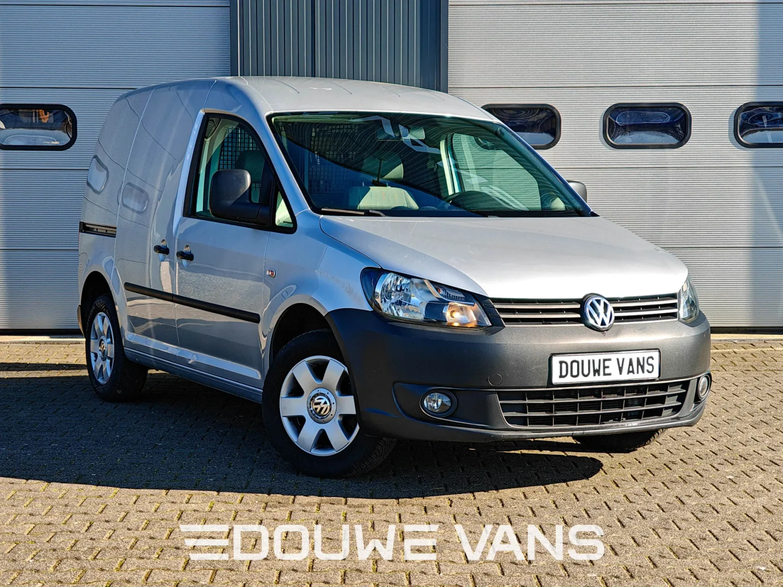Volkswagen Caddy (2012) — foto 1