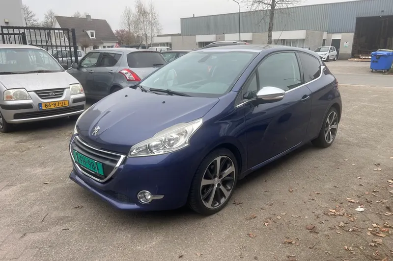 Peugeot 208 (2015)