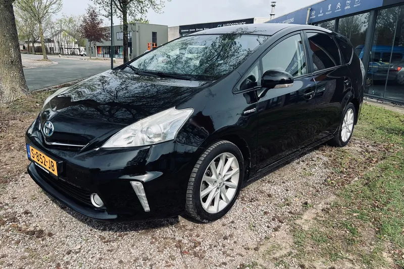 Toyota Prius (2013)