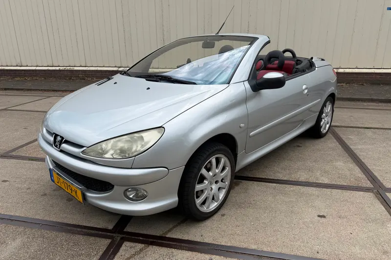 Peugeot 206 (2003)