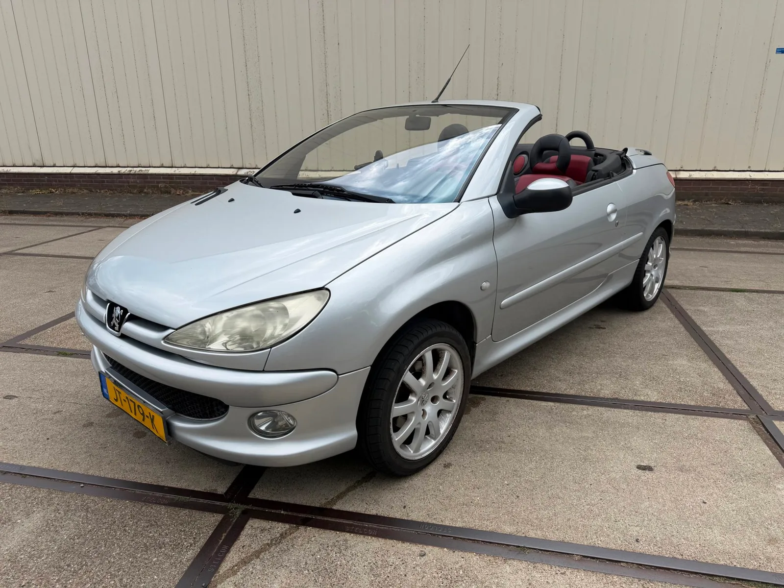 Peugeot 206 (2003) — foto 1