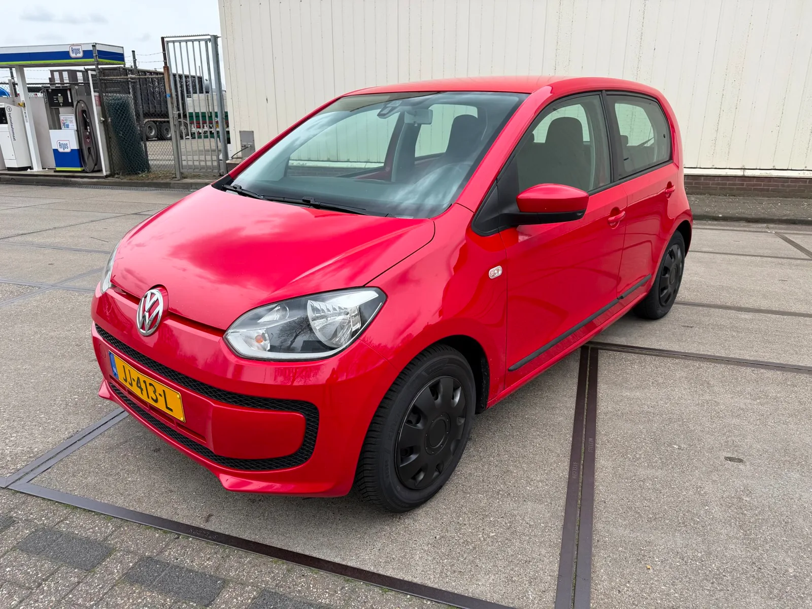 Volkswagen Up! (2016) — foto 1
