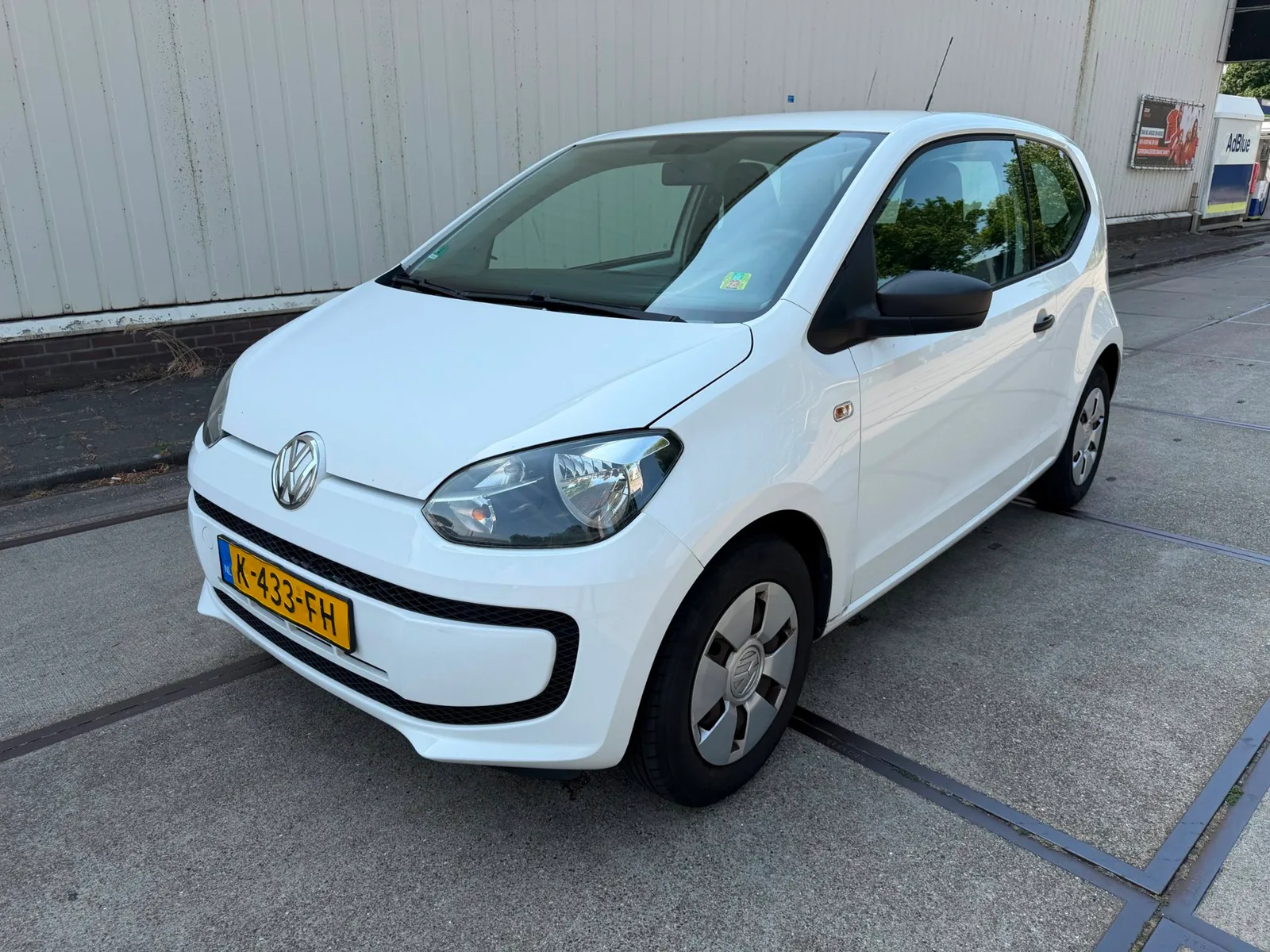 Volkswagen Up! (2014) — foto 1