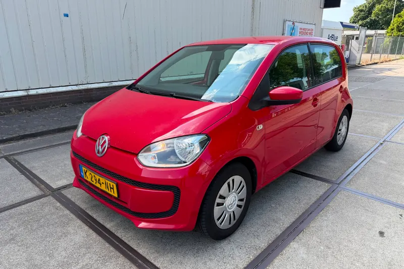Volkswagen Up! (2015)