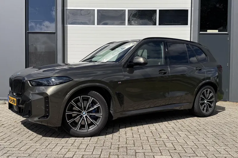 BMW X5 (2024)