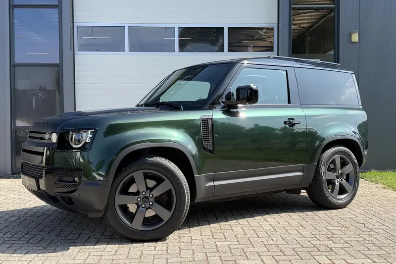 Land Rover Defender (2022)