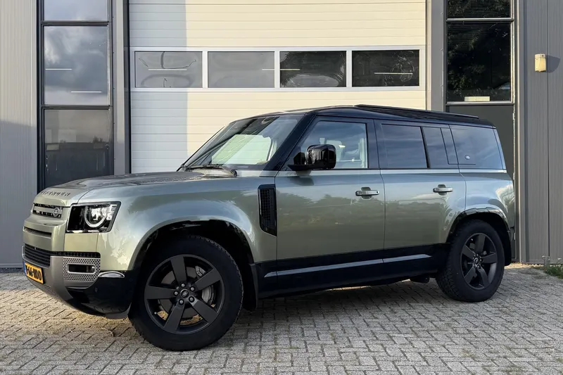 Land Rover Defender (2024)