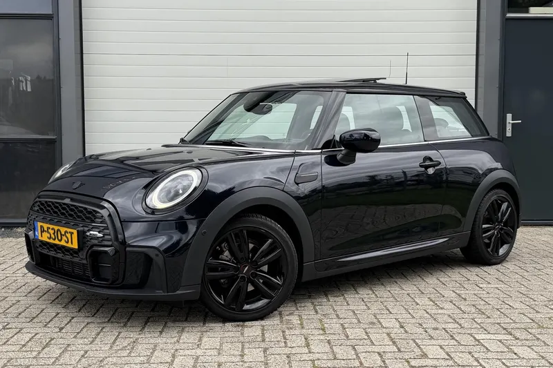 MINI Cooper (2022)