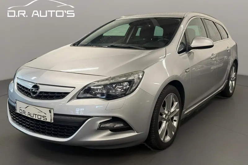 Opel Astra Sports Tourer (2012)