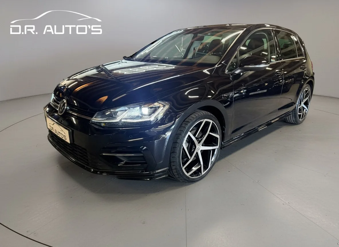 Volkswagen Golf (2019) — foto 1
