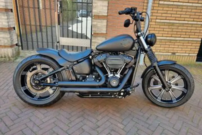 Harley-Davidson Street Bob (2018)