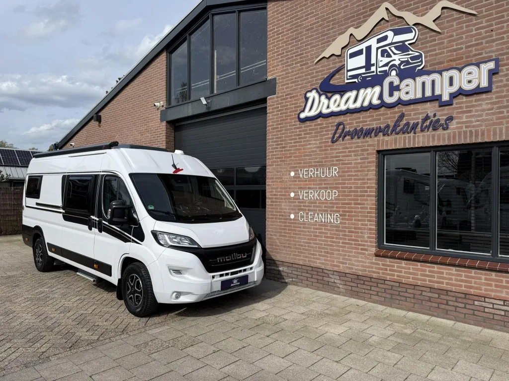 Malibu Van (2023) — foto 1