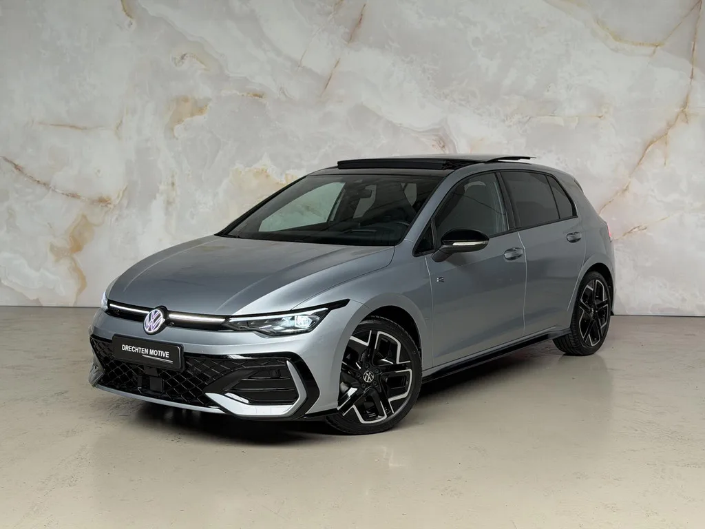 Volkswagen Golf (2024) — foto 1