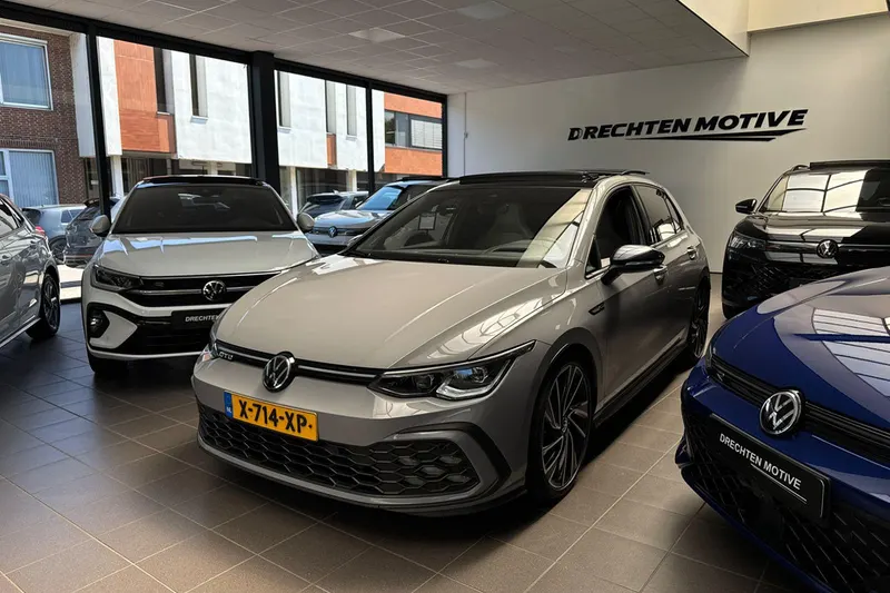 Volkswagen Golf (2023)
