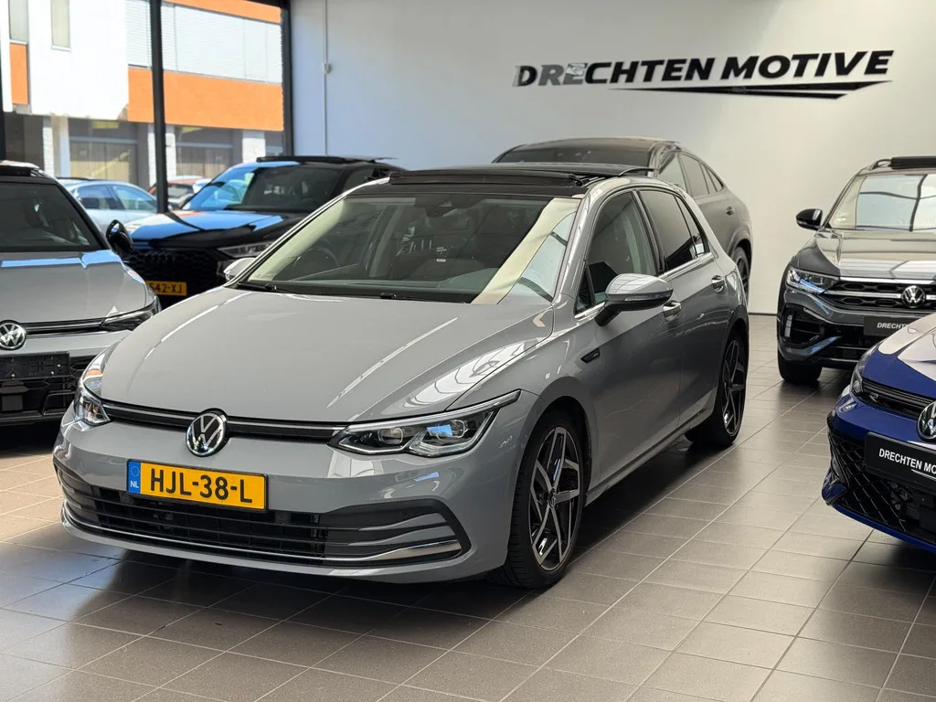 Volkswagen Golf (2020) — foto 1
