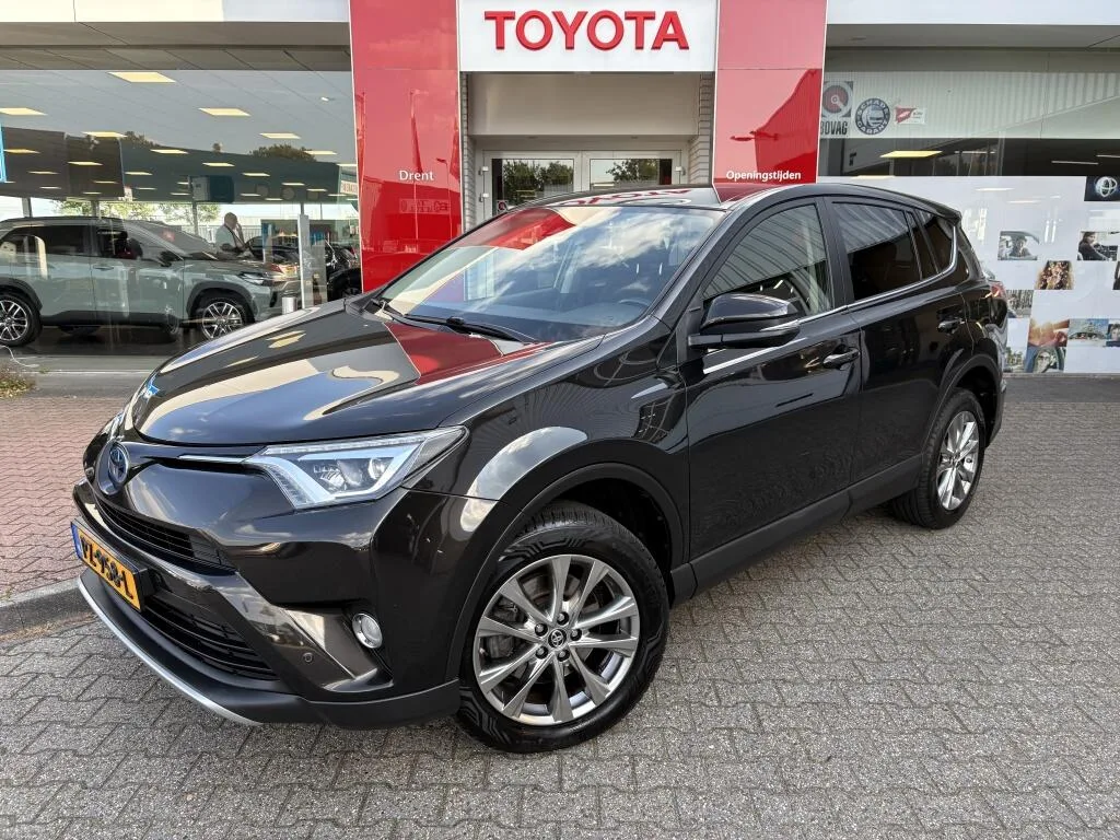 Toyota RAV4 (2016) — foto 1