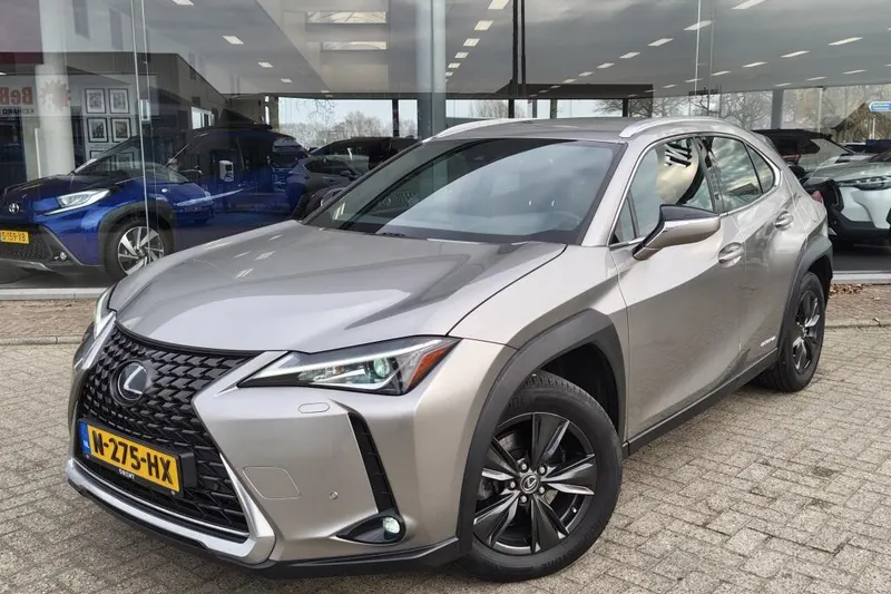 Lexus UX (2020)