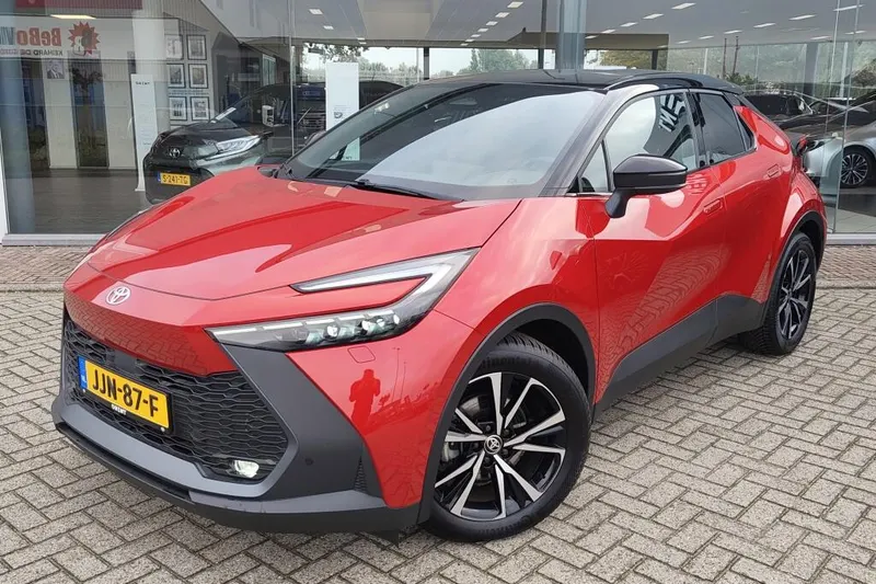 Toyota C-HR (2024)