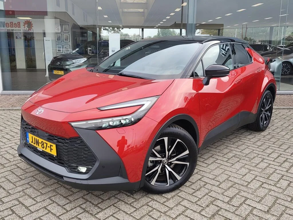 Toyota C-HR (2024) — foto 1