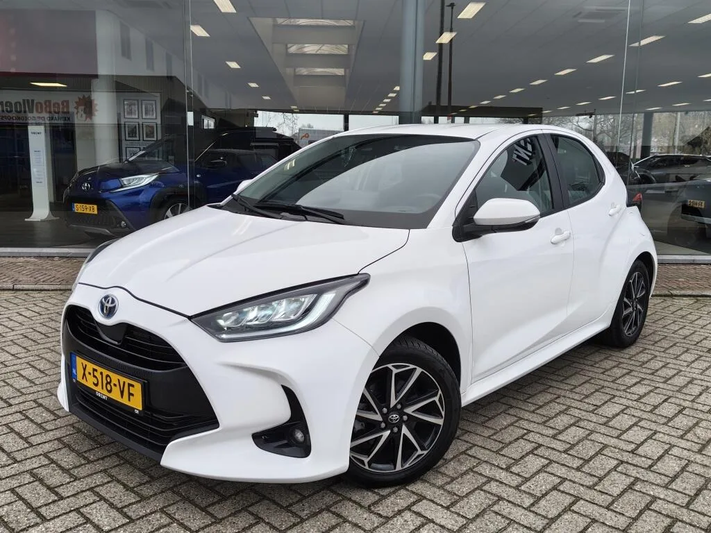 Toyota Yaris (2024) — foto 1