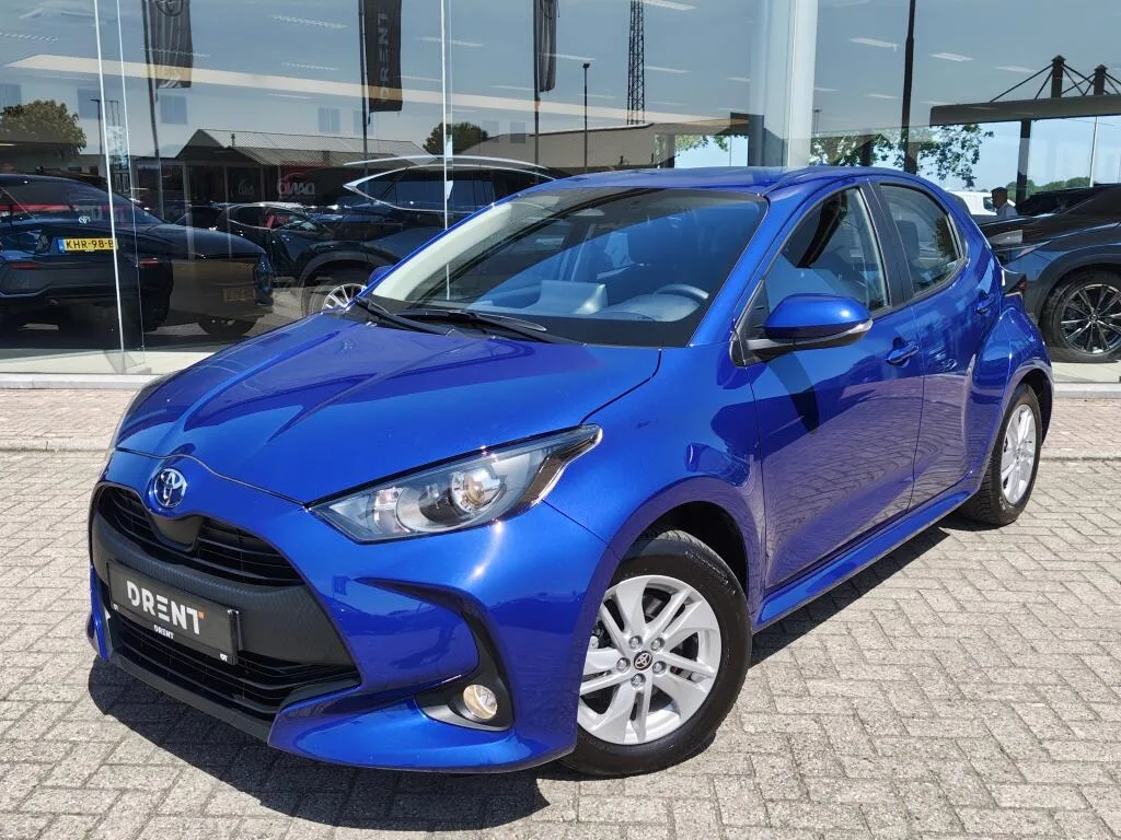 Toyota Yaris (2025) — foto 1
