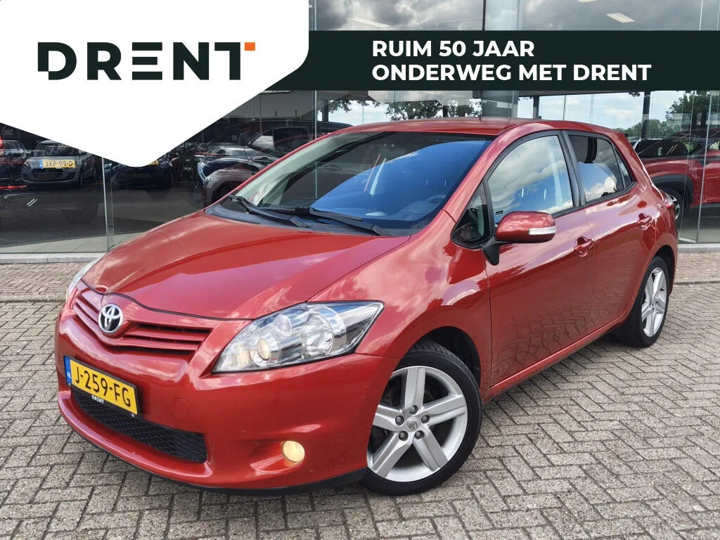 Toyota Auris (2012) — foto 1