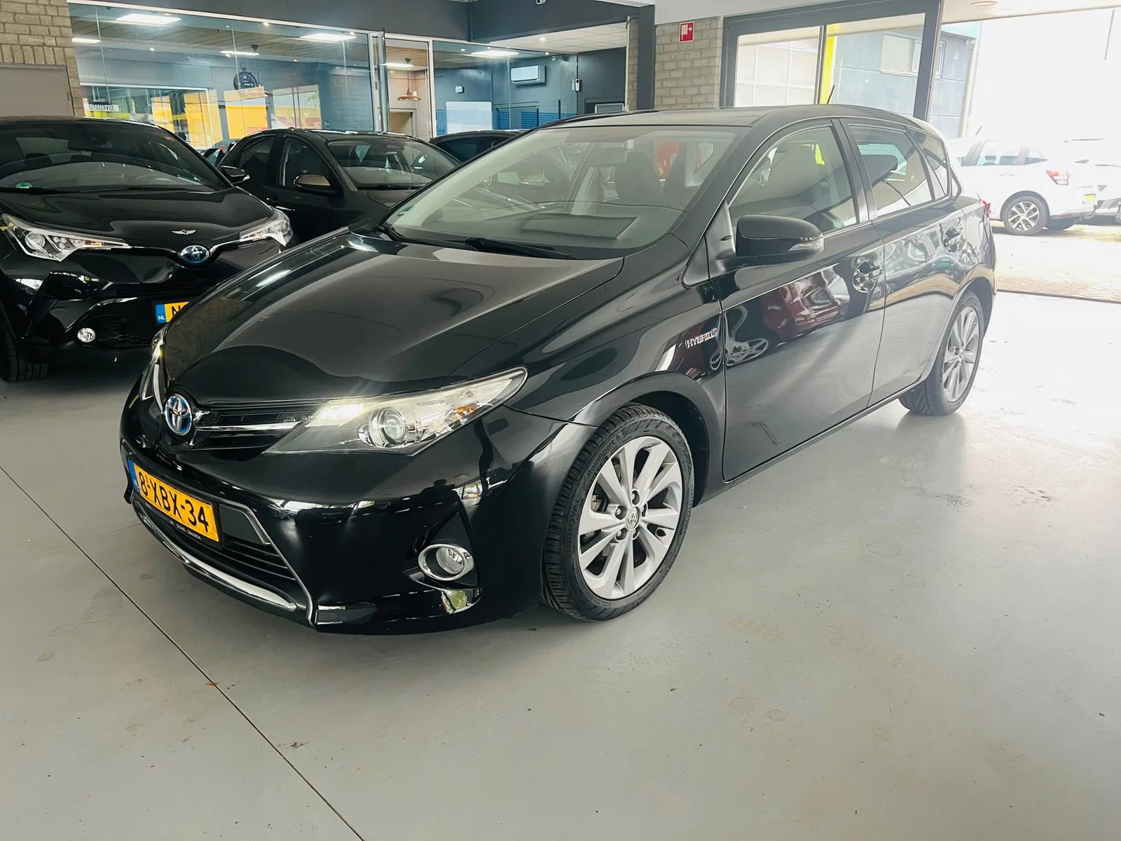 Toyota Auris (2013) — foto 1