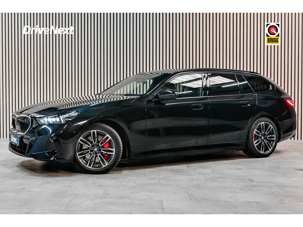 BMW  (2025) — foto 1
