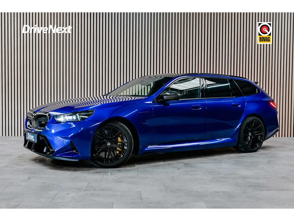 BMW  (2025) — foto 1