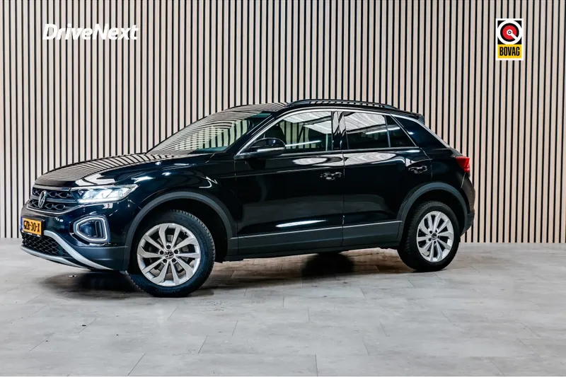Volkswagen T-Roc (2023)