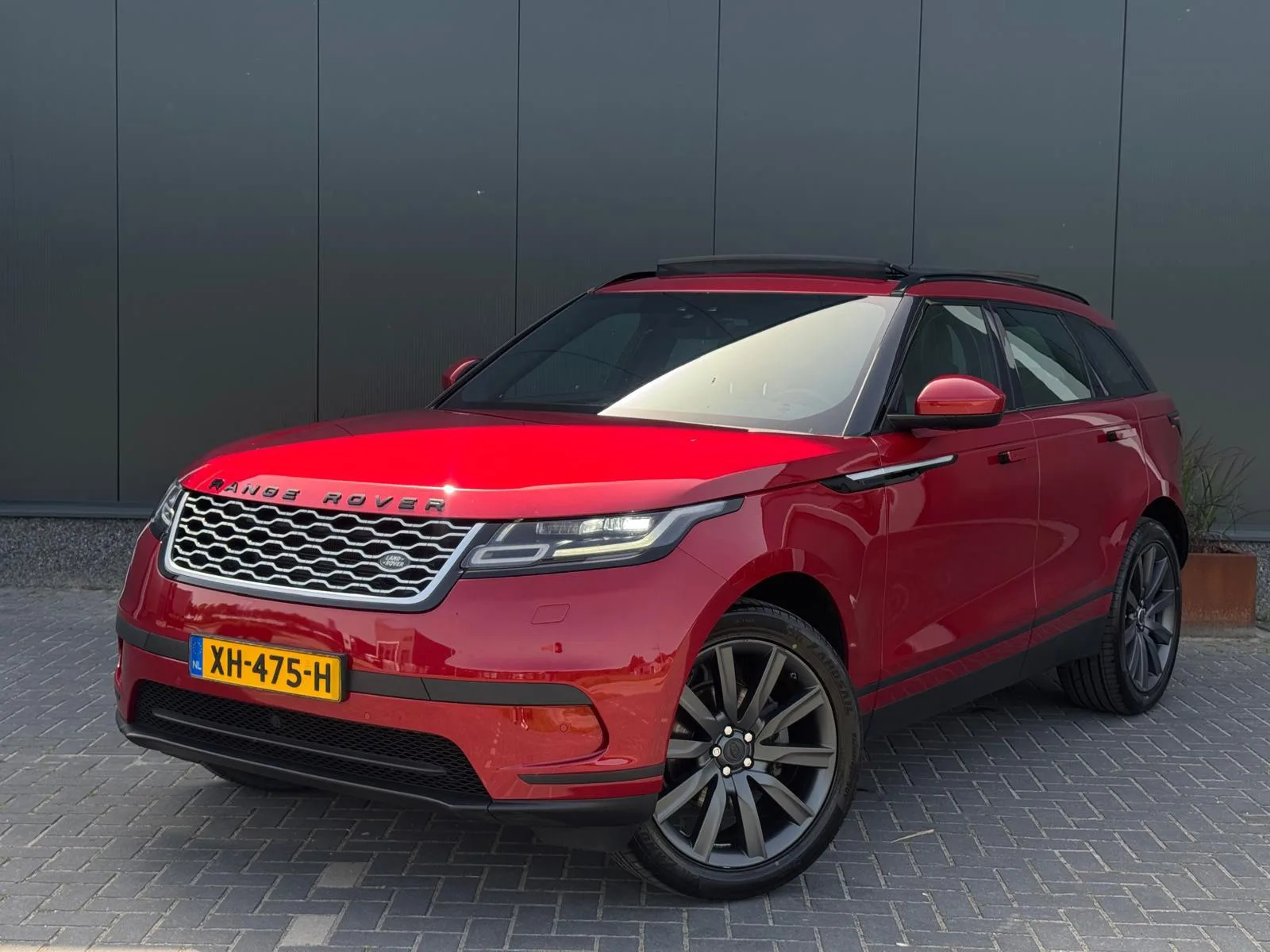 Land Rover Range Rover Velar (2019) — foto 1