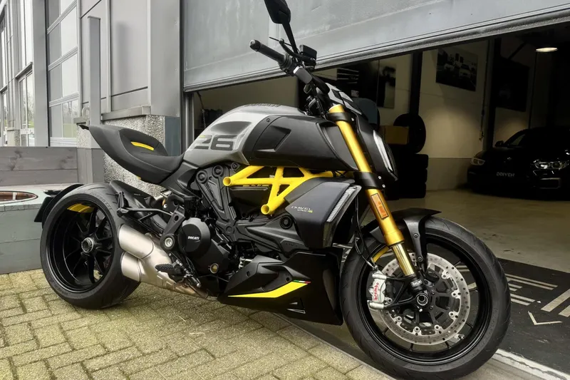 Foto van Ducati Diavel 1260 S Black And Steel