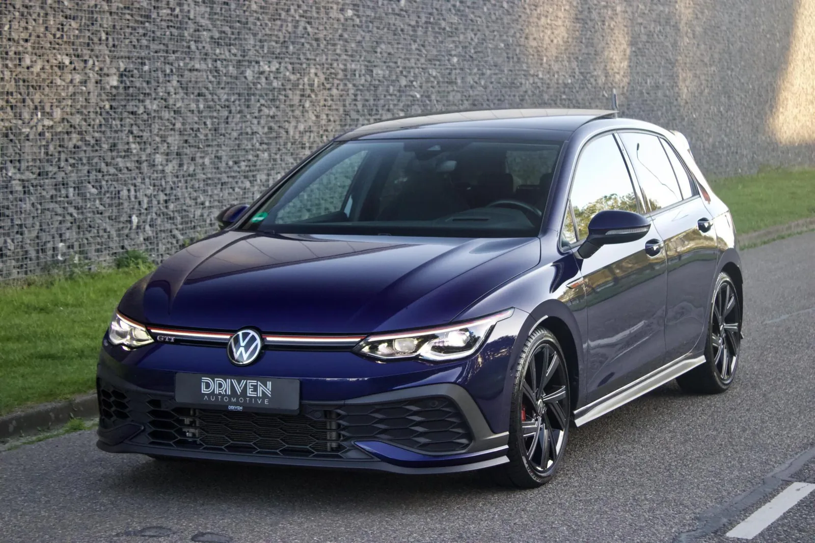 Volkswagen Golf (2021) — foto 1