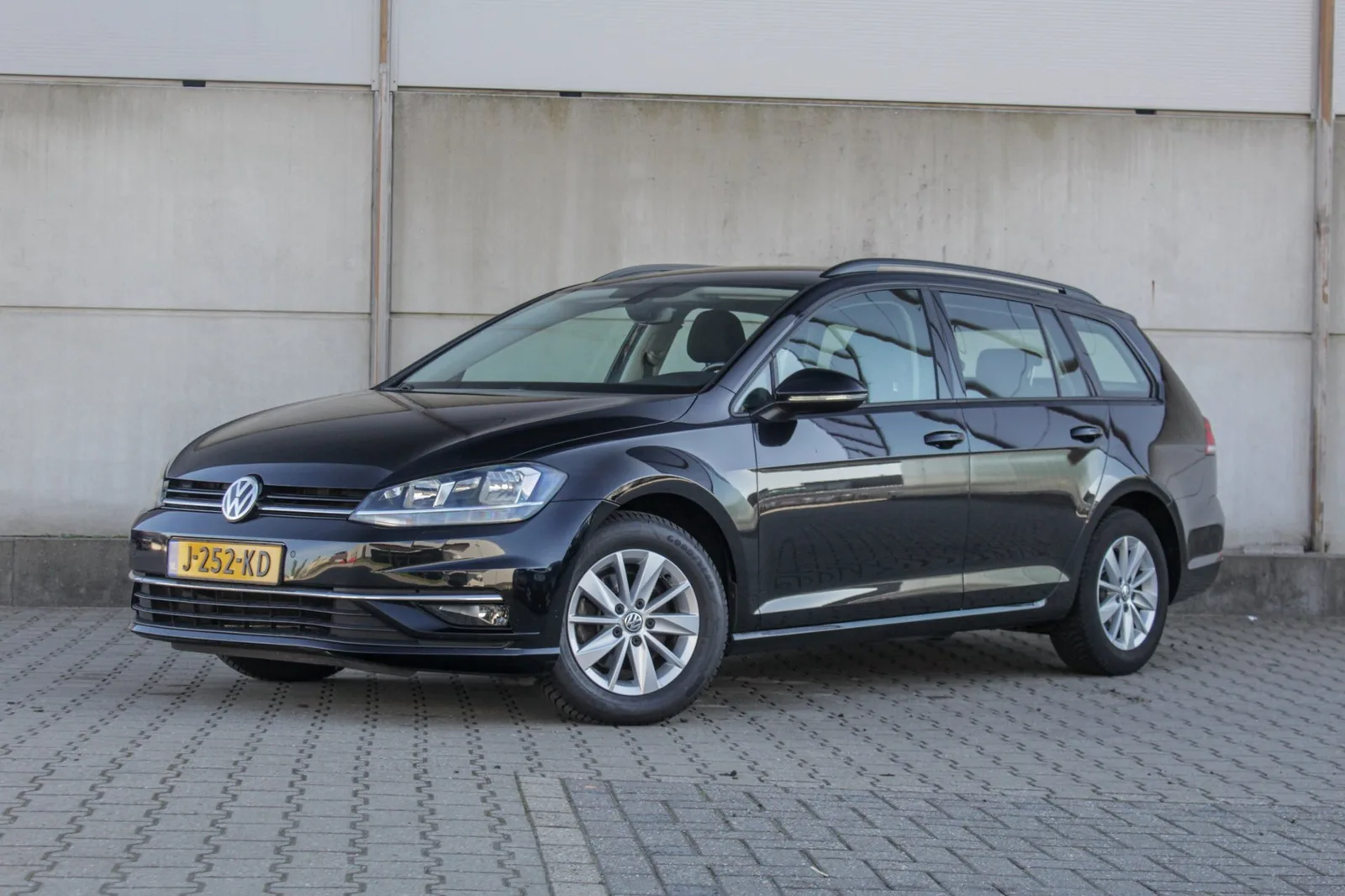 Volkswagen Golf (2017) — foto 1